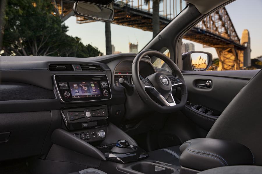 Интерьер Nissan Leaf 2018 года  (AU) (фото 31 из 46)